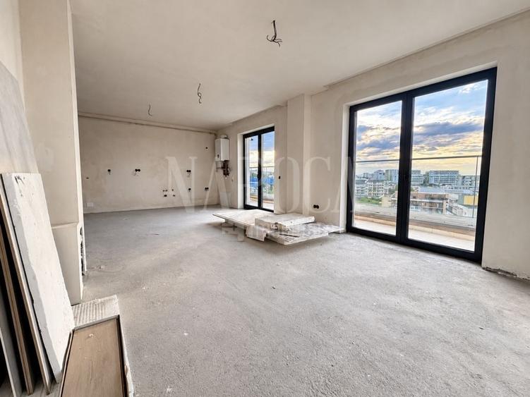 Penthouse cu 3 camere semidecomandat în Bună Ziua