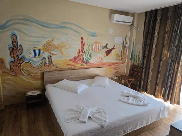 Casă individuală cu 16 camere cu Canalizare în Nord