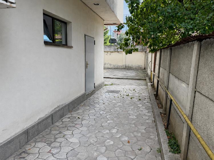 Birou, de 130 mp, în Tei