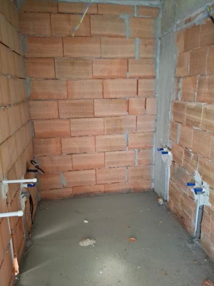 Apartament cu 2 camere decomandat în Giulești