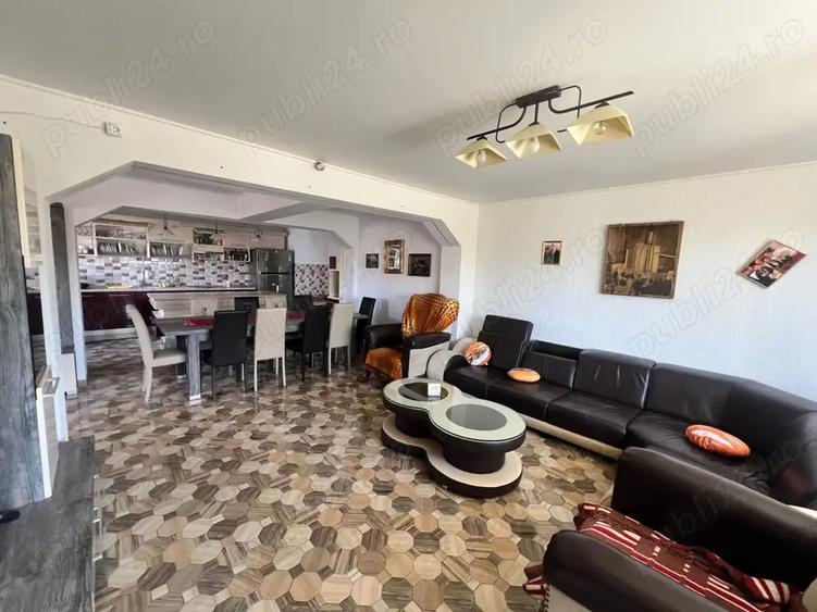 Spațiu comercial, de 324 mp, în Sovata