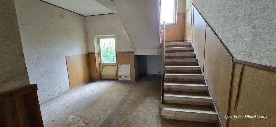 Spațiu comercial, de 800 mp, în Cucorăni