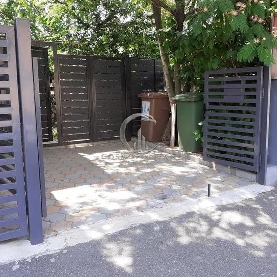 Casă cu 3 camere cu Canalizare în Central