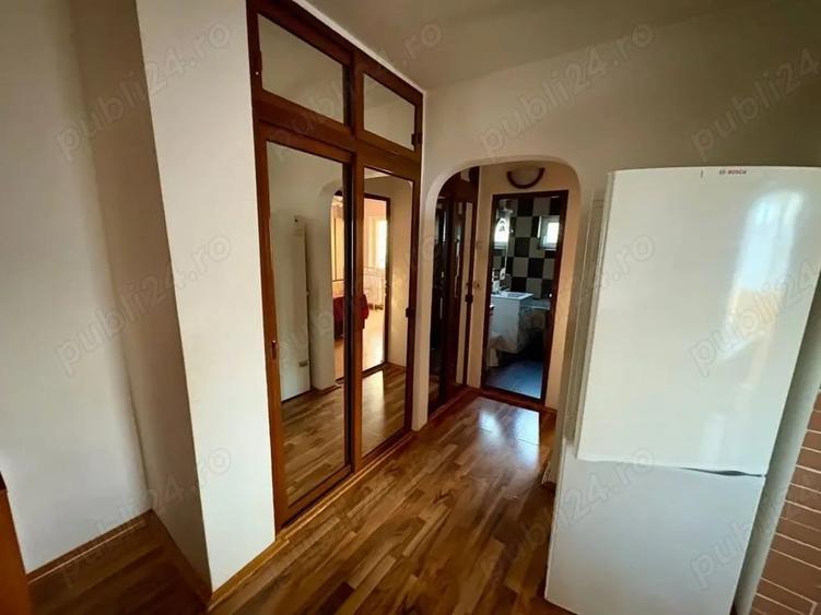 Apartament cu 2 camere decomandat, mobilat în Dacia