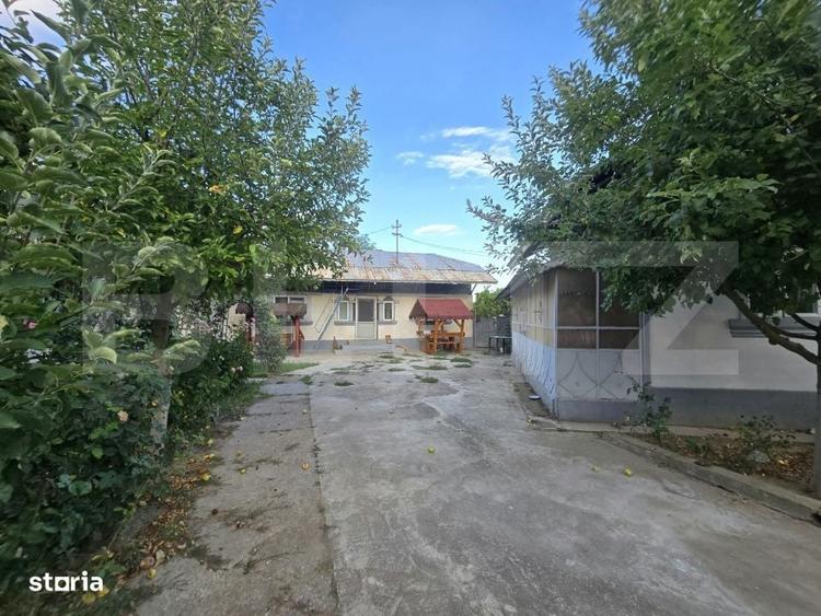 Casă cu 4 camere în Broșteni