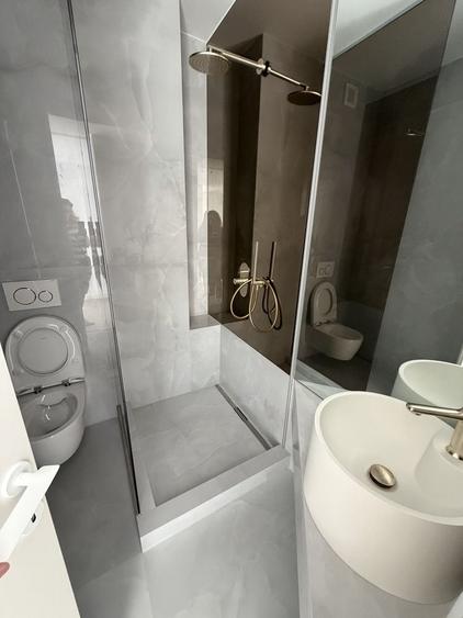 Apartament cu 3 camere decomandat în Vest