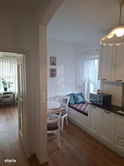 Apartament cu 3 camere decomandat în Europa
