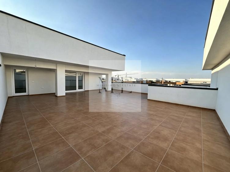 Apartament cu 3 camere decomandat în Berceni