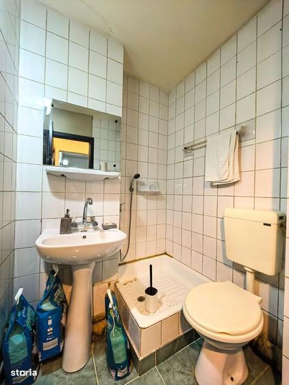 Apartament cu 4 camere decomandat în Gorjului