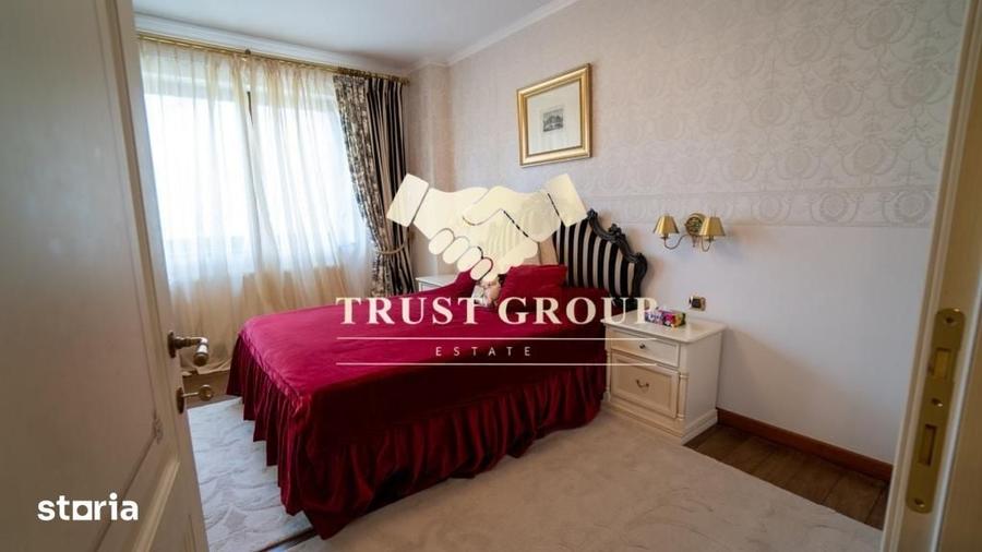 Apartament cu 4 camere decomandat în Clăbucet