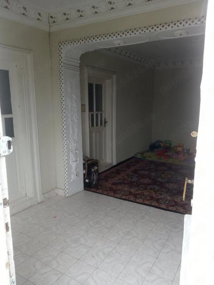 Casă cu 6 camere cu Teren 2500 Mp în Stejaru