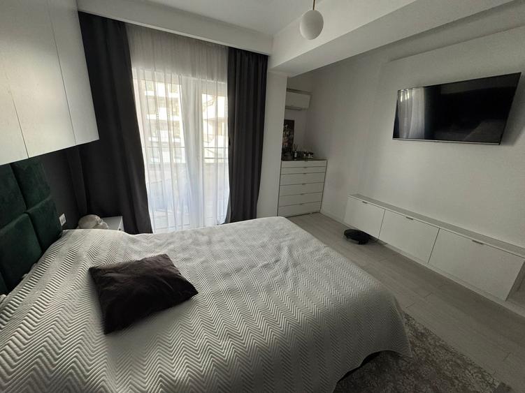Apartament cu 3 camere decomandat în Aviației