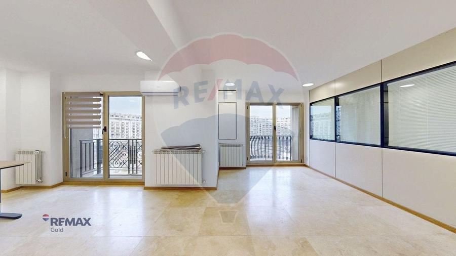 Apartament cu 7 camere decomandat, mobilat în P-ța Alba Iulia