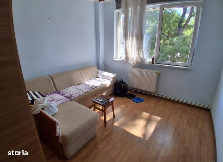 Apartament cu 2 camere semidecomandat în Piața Unirii