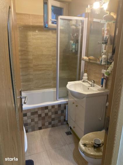 Apartament cu 4 camere semidecomandat în Republicii