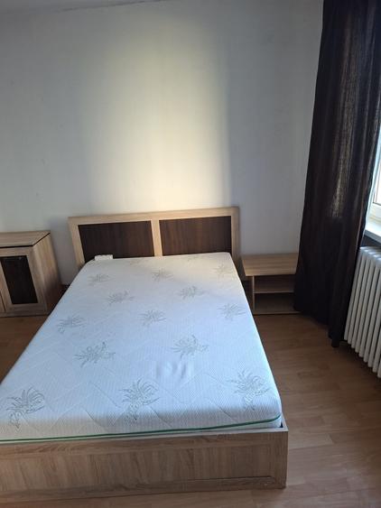 Apartament cu 2 camere semidecomandat în Căprioara