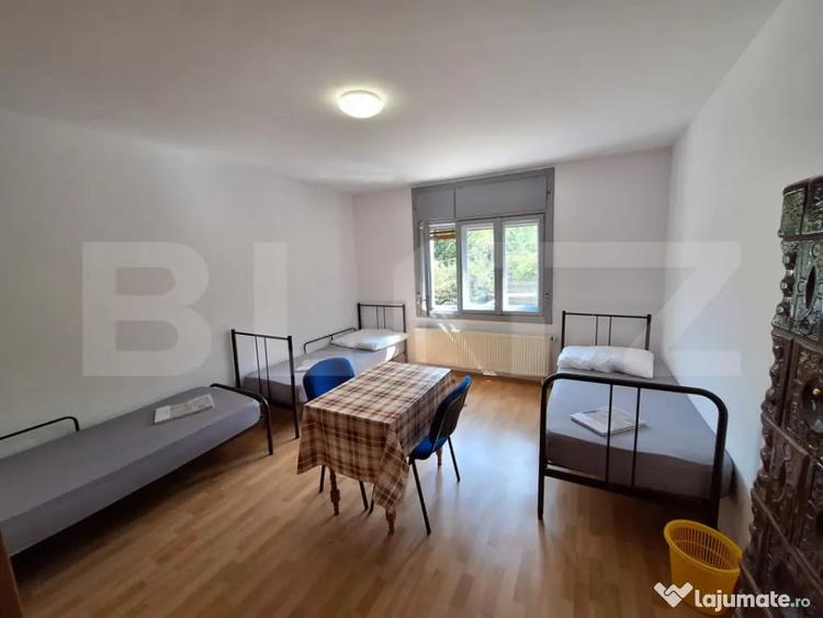 Casă cu 11 camere cu Teren 700 Mp în Bucovina