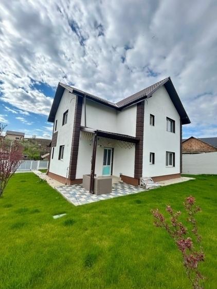 Casă individuală cu 4 camere cu Teren 720 Mp în Valea Lupului
