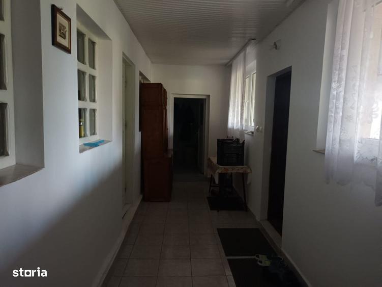 Casă cu 4 camere în Baisa