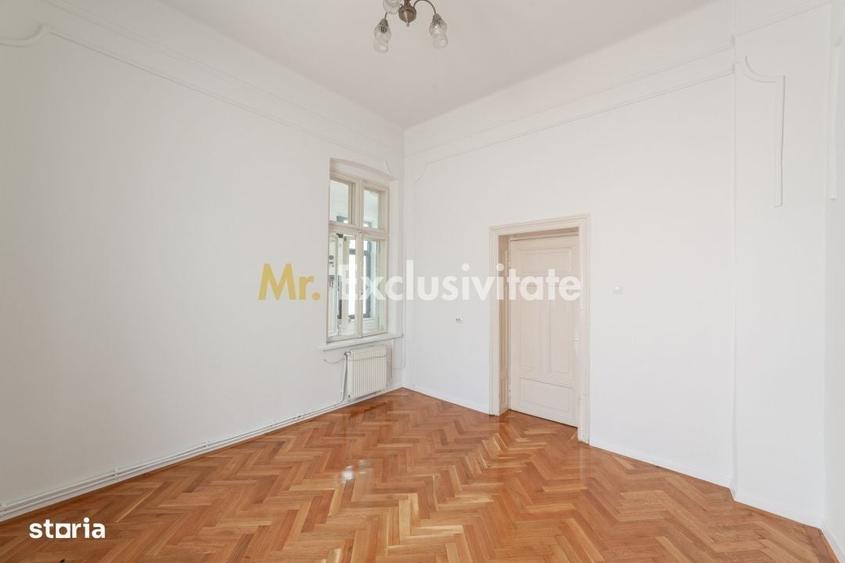Casă cu 4 camere în Central