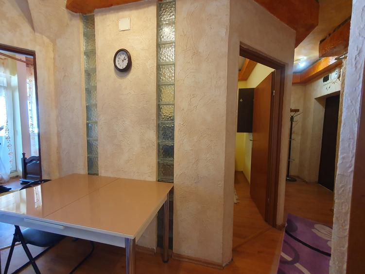 Apartament cu 2 camere decomandat, mobilat în UTA