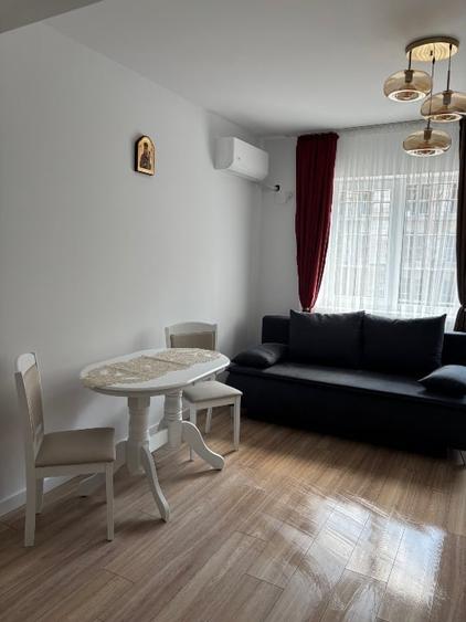Apartament cu 2 camere decomandat, mobilat în Central