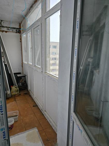 Apartament cu 3 camere decomandat în Eroii Revoluției