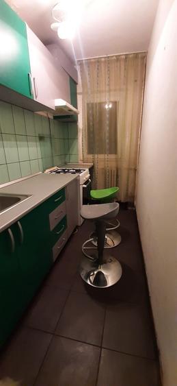 Vand apartament cu 2 camere Str.Tineretului - 5
