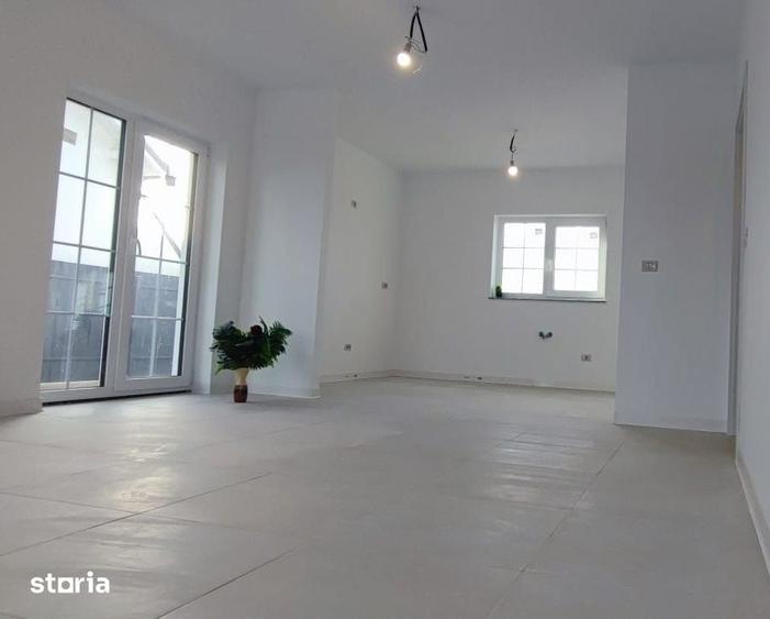 Casă cu 3 camere cu Teren 350 Mp în Sud