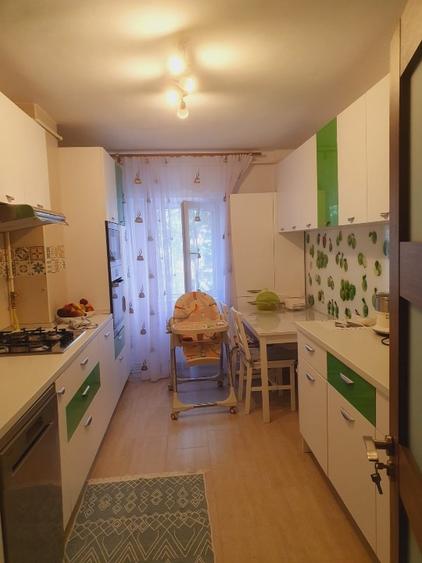 Apartament cu 4 camere decomandat în Exterior Sud