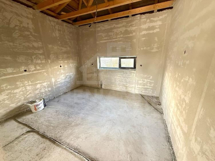 Casă individuală cu 3 camere cu Canalizare în Malu Mare