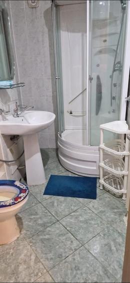 Apartament cu 2 camere decomandat în Rovine