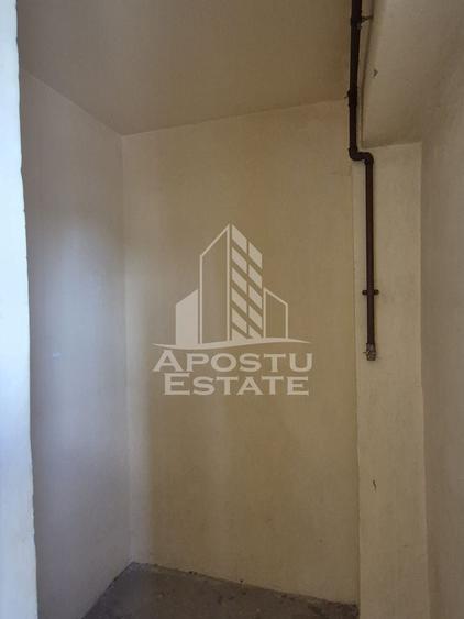 Apartament cu 3 camere decomandat în Lipovei