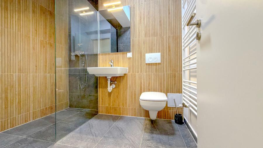 Apartament cu 3 camere nedecomandat în Avantgarden