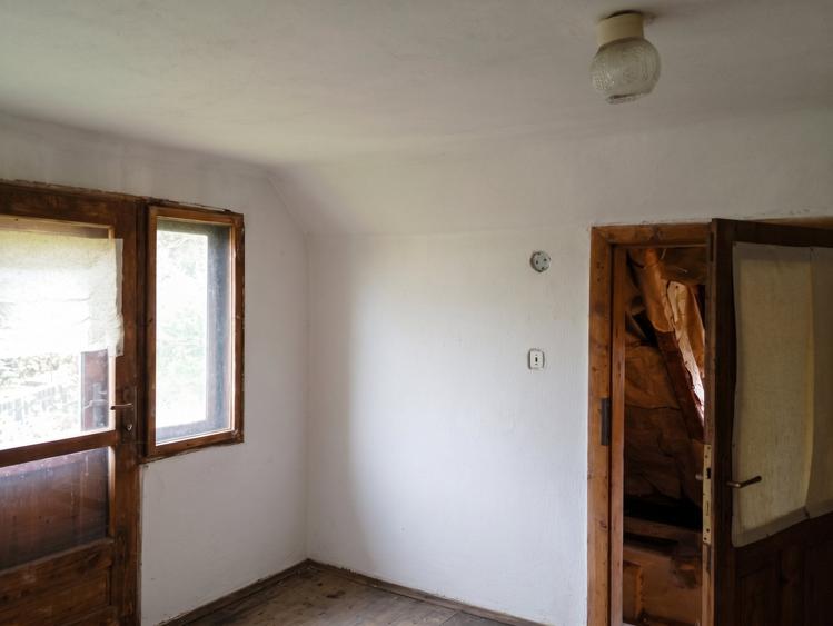 Casă cu 6 camere cu Teren 749 Mp în Predeal