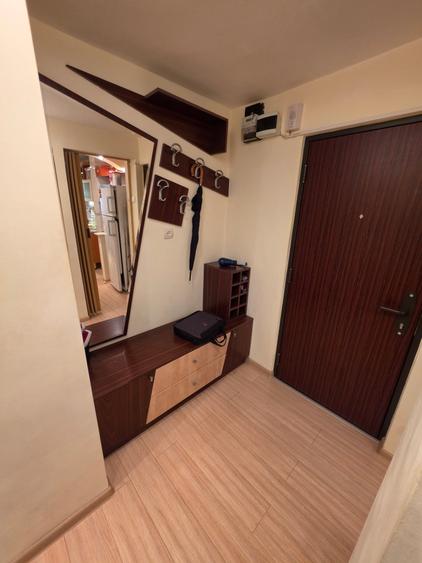 Apartament cu 2 camere semidecomandat în Titulescu