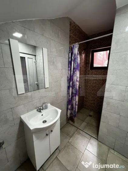 Casă cu 7 camere cu Teren 190 Mp în Beclean