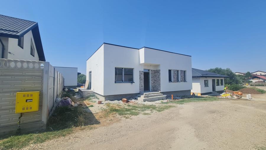 Casă individuală cu 3 camere cu Teren 378 Mp în Berceni