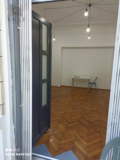 Apartament cu 3 camere semidecomandat în Știrbei Vodă