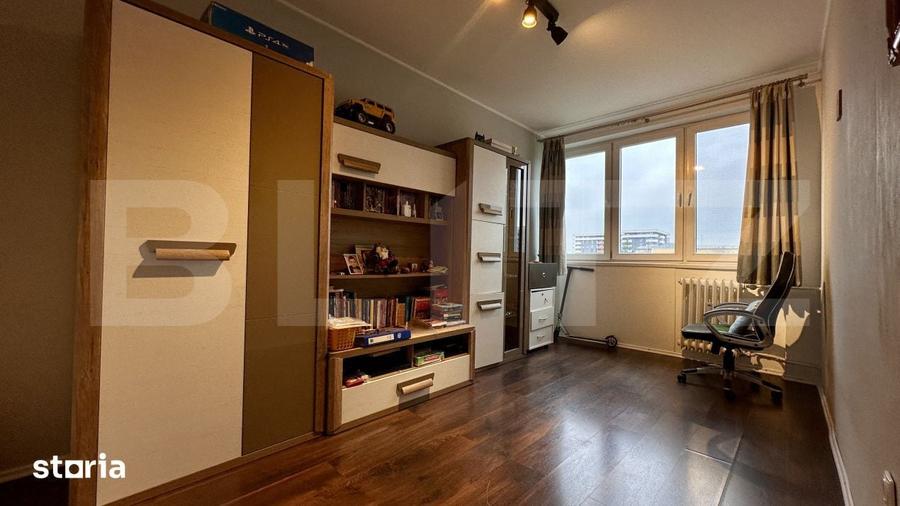 Apartament cu 4 camere decomandat în Decebal