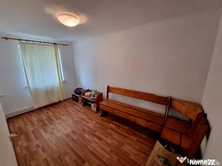 Apartament cu 4 camere decomandat în Ultracentral