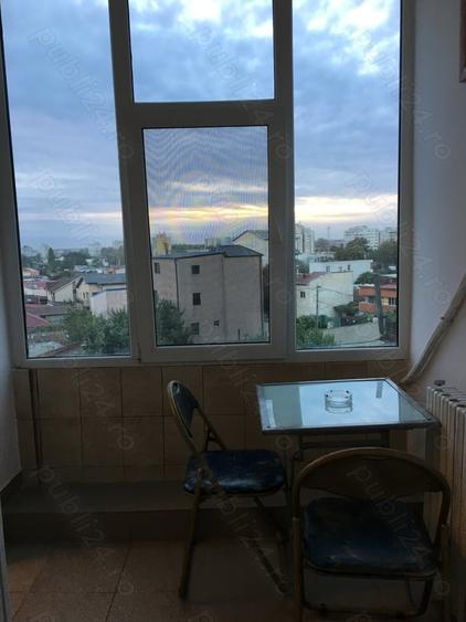 Garsonieră decomandată în Far