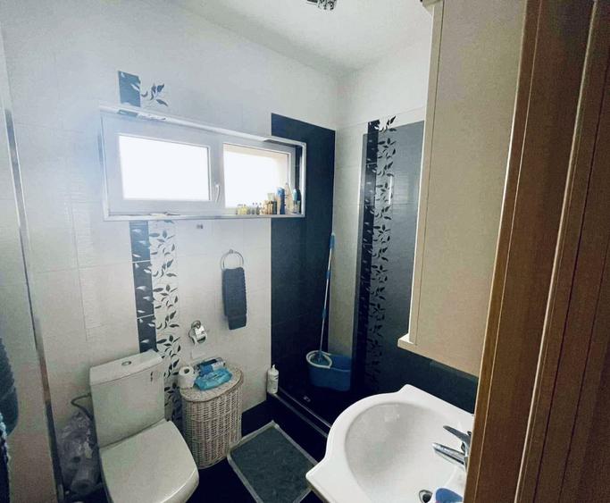 Duplex cu 4 camere cu Canalizare în Florești