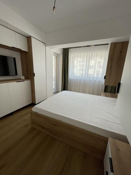 Apartament cu 2 camere semidecomandat în Apărătorii Patriei