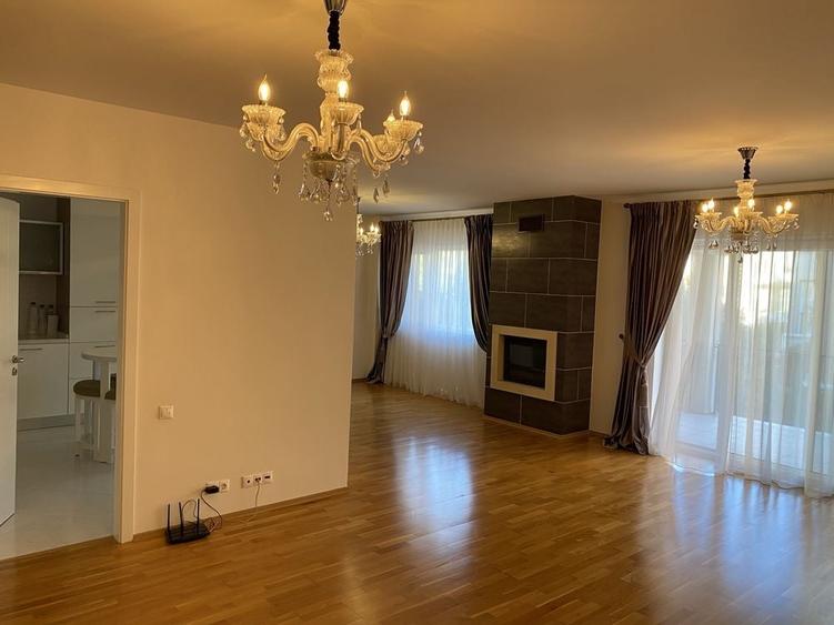Apartament cu 3 camere decomandat în Pipera