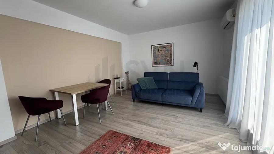 Apartament cu 3 camere decomandat în Sisești