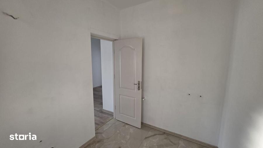 Casă cu 4 camere cu Teren 162 Mp în Central