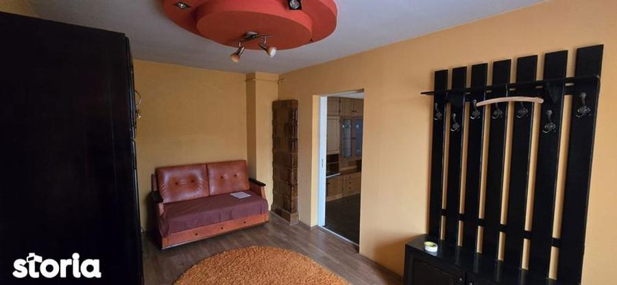 Casă cu 4 camere cu Teren 184 Mp în Central