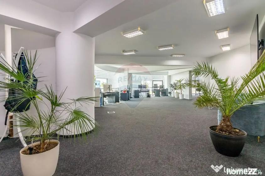 Spațiu comercial, de 240 mp, în Mihai Bravu