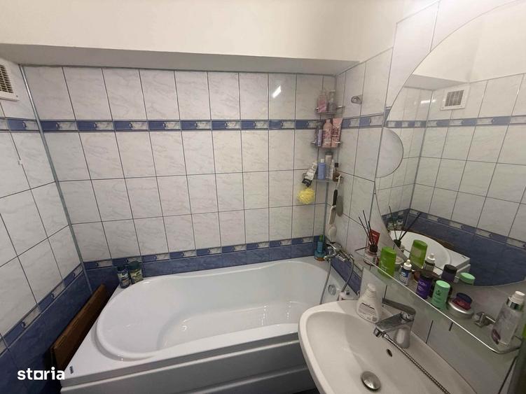 De vanzare apartament 3 camere Zona Centrala et 1 la cheie - 7